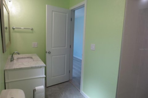 Villa ou maison à louer à Palm Harbor, Floride: 2 chambres, 117.34 m2 № 1868878 - photo 22