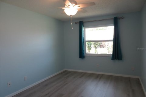 Villa ou maison à louer à Palm Harbor, Floride: 2 chambres, 117.34 m2 № 1868878 - photo 7