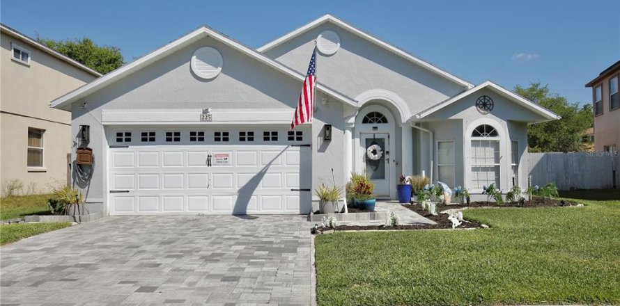 House in Apopka, Florida 4 bedrooms, 155.98 sq.m. № 1797753