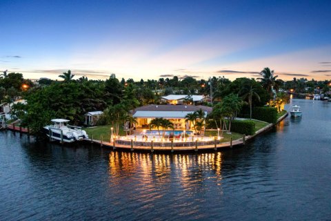 Villa ou maison à Pompano Beach, Floride 4 chambres, 177.63 m2 № 2190299