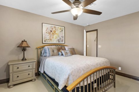 Casa en venta en Pompano Beach, Florida, 4 dormitorios, 177.63 m2 № 2190299 - foto 21