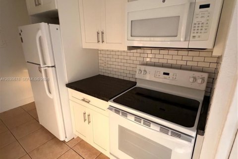 Apartment in Miami, Florida 2 bedrooms, 70.88 sq.m. № 2087243 - photo 19