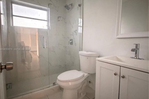 Apartment in Miami, Florida 2 bedrooms, 70.88 sq.m. № 2087243 - photo 2
