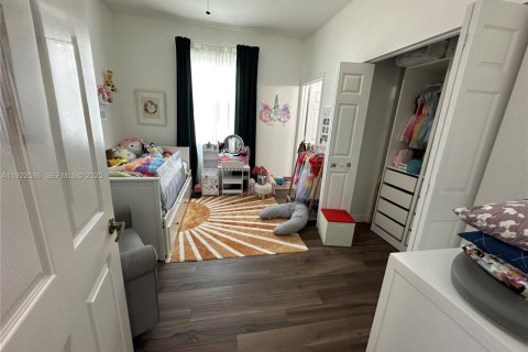 Townhouse in Miramar, Florida 3 bedrooms, 185.8 sq.m. № 1976478 - photo 20