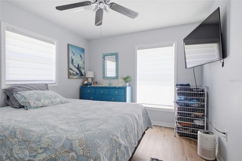 House in Venice, Florida 2 bedrooms, 102.84 sq.m. № 2400297 - photo 16