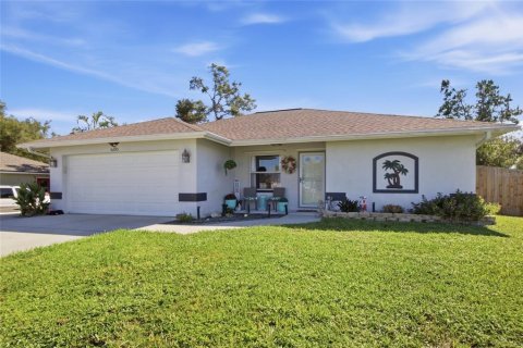 House in Venice, Florida 2 bedrooms, 102.84 sq.m. № 2400297