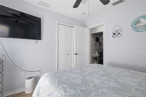 House in Venice, Florida 2 bedrooms, 102.84 sq.m. № 2400297 - photo 17