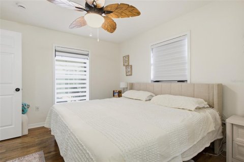 House in Venice, Florida 2 bedrooms, 102.84 sq.m. № 2400297 - photo 13