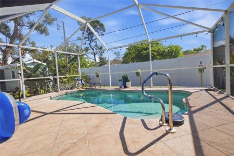 House in Venice, Florida 2 bedrooms, 102.84 sq.m. № 2400297 - photo 22