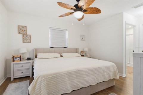 House in Venice, Florida 2 bedrooms, 102.84 sq.m. № 2400297 - photo 11
