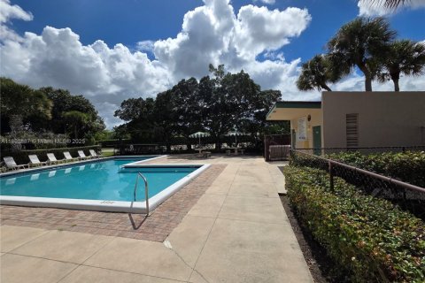 Villa ou maison à louer à Weston, Floride: 2 chambres, 90.67 m2 № 1946814 - photo 29