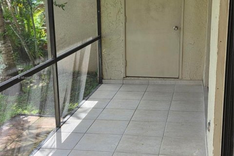 Villa ou maison à louer à Weston, Floride: 2 chambres, 90.67 m2 № 1946814 - photo 21
