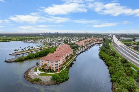 Condo à Tampa, Floride, 2 chambres  № 2385919