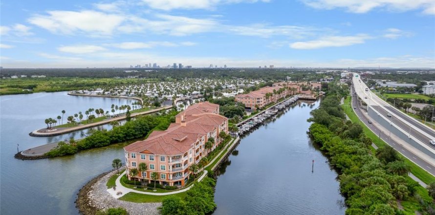 Condo à Tampa, Floride, 2 chambres  № 2385919
