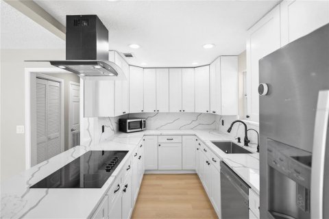 House in Jacksonville, Florida 3 bedrooms, 102.01 sq.m. № 1781093 - photo 11