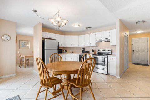 Casa en venta en Kissimmee, Florida, 4 dormitorios, 164.44 m2 № 1916396 - foto 19