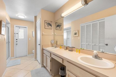 Casa en venta en Kissimmee, Florida, 4 dormitorios, 164.44 m2 № 1916396 - foto 7