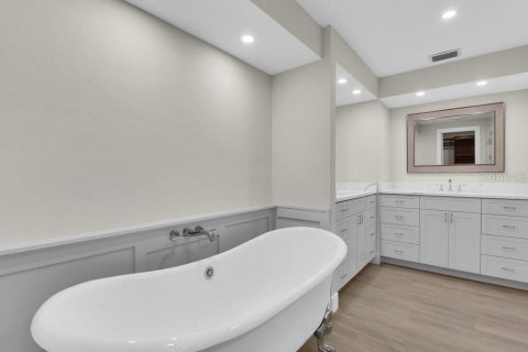 Купить виллу или дом в Нейплс, Флорида 8 комнат, 241.64м2, № 1398594 - фото 28