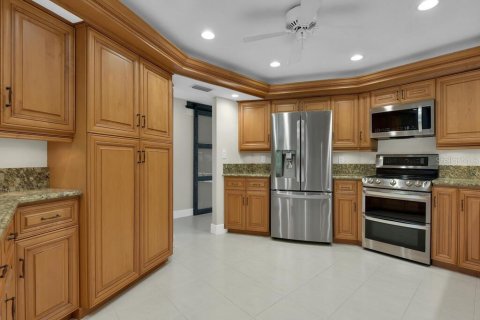 Купить виллу или дом в Нейплс, Флорида 8 комнат, 241.64м2, № 1398594 - фото 9