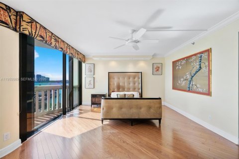 Condo in Aventura, Florida, 3 bedrooms  № 2005978 - photo 8