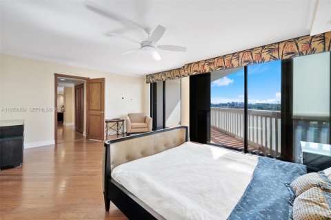 Condo in Aventura, Florida, 3 bedrooms  № 2005978 - photo 9
