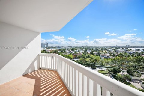 Condo in Aventura, Florida, 3 bedrooms  № 2005978 - photo 30