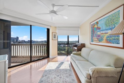 Condo in Aventura, Florida, 3 bedrooms  № 2005978 - photo 10