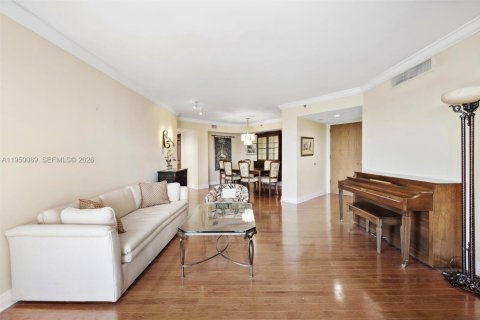 Condo in Aventura, Florida, 3 bedrooms  № 2005978 - photo 13