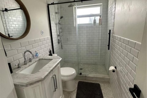 House in Fort Lauderdale, Florida 2 bedrooms, 92.16 sq.m. № 1696414 - photo 17