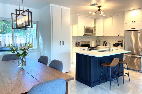 House in Fort Lauderdale, Florida 2 bedrooms, 92.16 sq.m. № 1696414 - photo 18