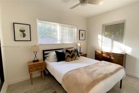 House in Fort Lauderdale, Florida 2 bedrooms, 92.16 sq.m. № 1696414 - photo 13