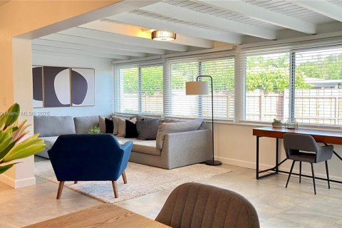 House in Fort Lauderdale, Florida 2 bedrooms, 92.16 sq.m. № 1696414 - photo 5
