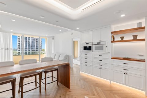 Condo in Miami, Florida, 1 bedroom  № 2053038 - photo 16