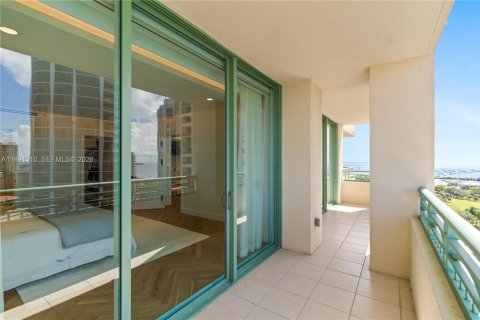 Condo in Miami, Florida, 1 bedroom  № 2053038 - photo 9