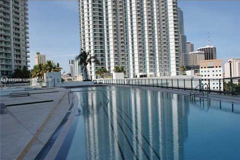 Condo in Miami, Florida, 2 bedrooms  № 2002244 - photo 12