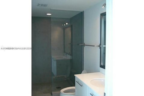 Condo in Miami, Florida, 2 bedrooms  № 2002244 - photo 7