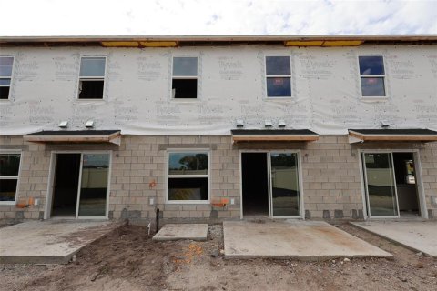 Touwnhouse à vendre à Orlando, Floride: 3 chambres, 154.78 m2 № 2403188 - photo 13