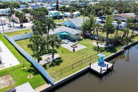 House in Flagler Beach, Florida 3 bedrooms, 83.61 sq.m. № 2225385 - photo 3