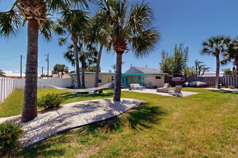 House in Flagler Beach, Florida 3 bedrooms, 83.61 sq.m. № 2225385 - photo 25
