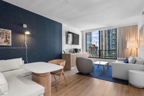 Condo in Miami, Florida, 1 bedroom  № 1927523 - photo 4