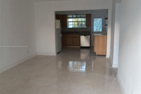Appartement à louer à Dania Beach, Floride: 2 chambres, 134.99 m2 № 1788902 - photo 3