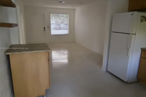 Appartement à louer à Dania Beach, Floride: 2 chambres, 134.99 m2 № 1788902 - photo 7