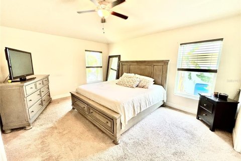 Casa en venta en Winter Haven, Florida, 4 dormitorios, 169.08 m2 № 1919089 - foto 15