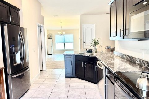 Casa en venta en Winter Haven, Florida, 4 dormitorios, 169.08 m2 № 1919089 - foto 5