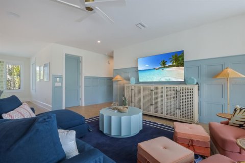 House in Holmes Beach, Florida 4 bedrooms, 322.84 sq.m. № 1791362 - photo 14