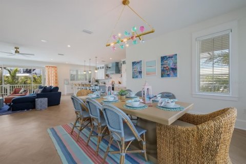 House in Holmes Beach, Florida 4 bedrooms, 322.84 sq.m. № 1791362 - photo 19