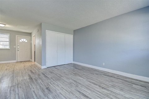 Condo in Saint Petersburg, Florida, 1 bedroom  № 1723169 - photo 19
