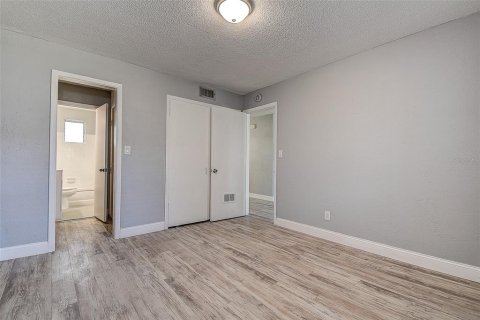 Condo in Saint Petersburg, Florida, 1 bedroom  № 1723169 - photo 7