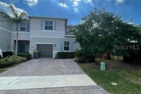 Townhouse in Homestead, Florida 4 bedrooms, 167.5 sq.m. № 1535853 - photo 2