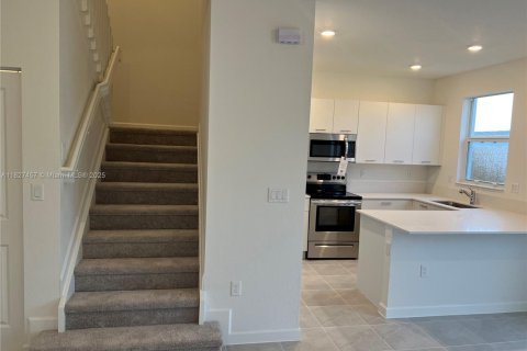 Townhouse in Miami, Florida 3 bedrooms, 137.77 sq.m. № 1798846 - photo 22